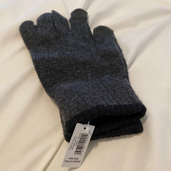 NEW Men’s Gap Gloves in Grey and Black - Picture 4 of 6